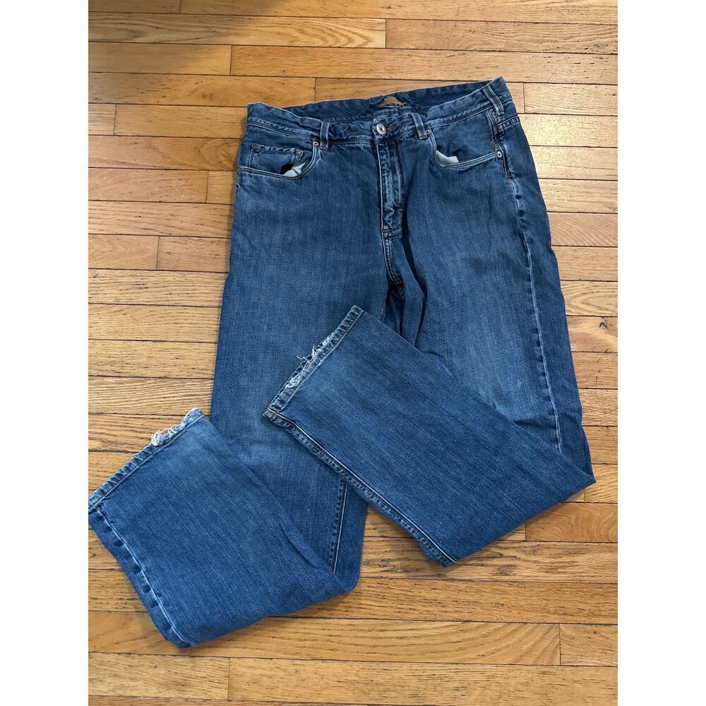Tommy Bahama Jeans 36x34 Standard Fit | Medium Wash Straight Leg | Frayed Hem